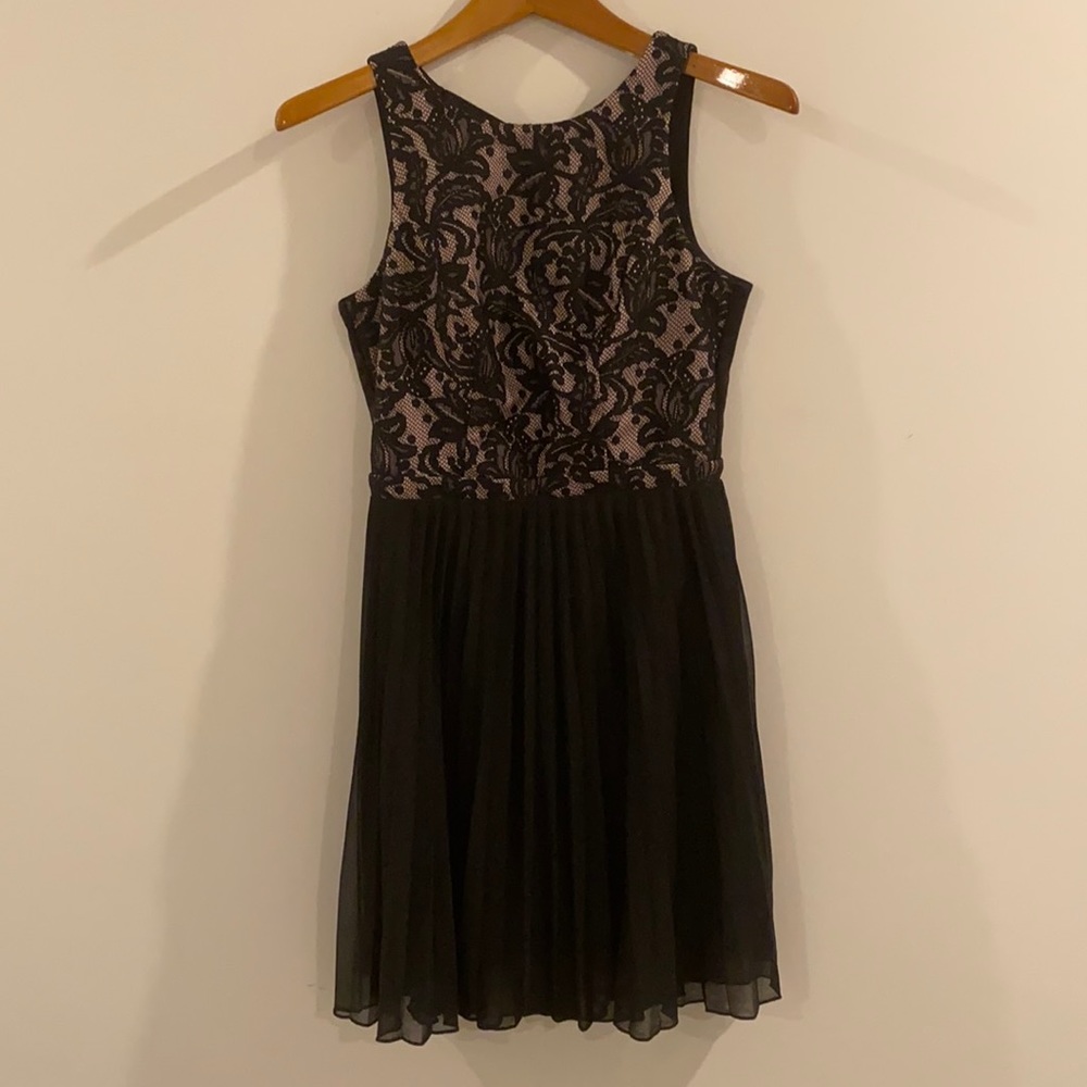 Speechless, Size 7, black and pink lace dress